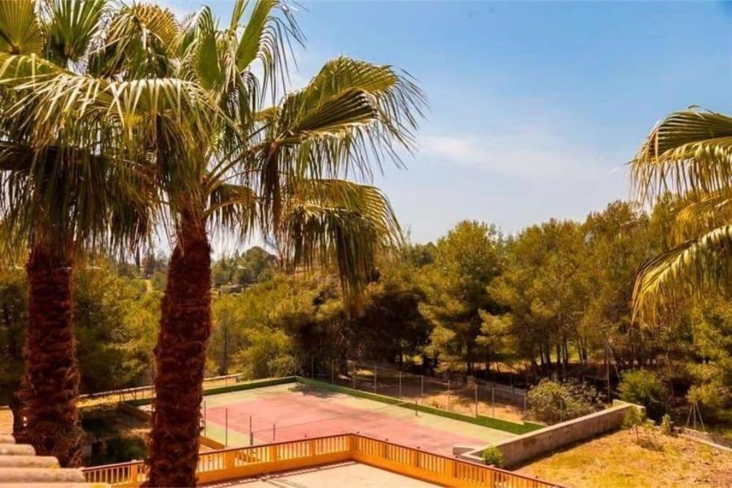 Villa Golf Sitges Vilanova i la Geltrú Kültér fotó